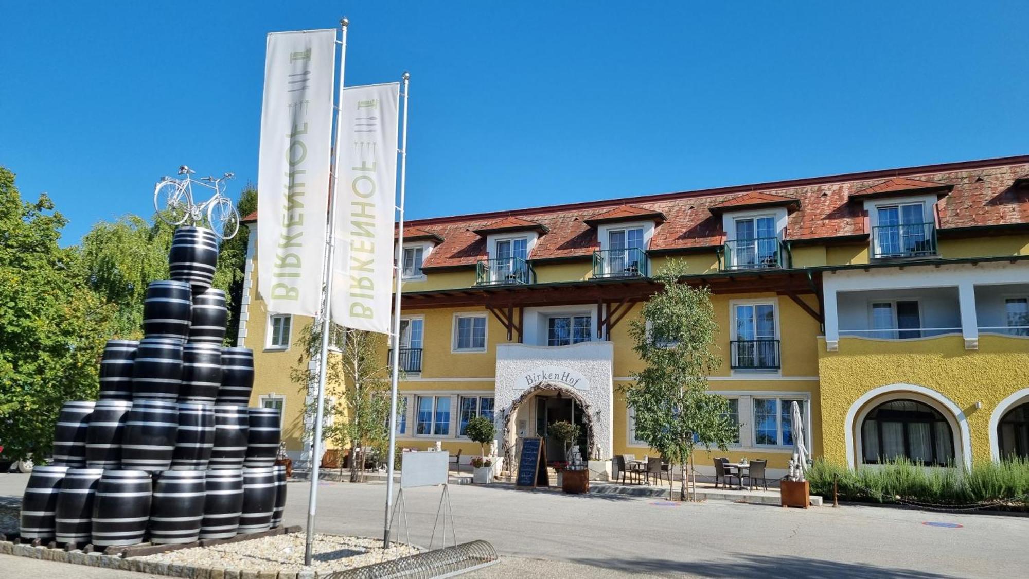Birkenhof Gols - B & B - Wohlfuehl Hotel Mit Wochenend-Restaurant Exterior foto
